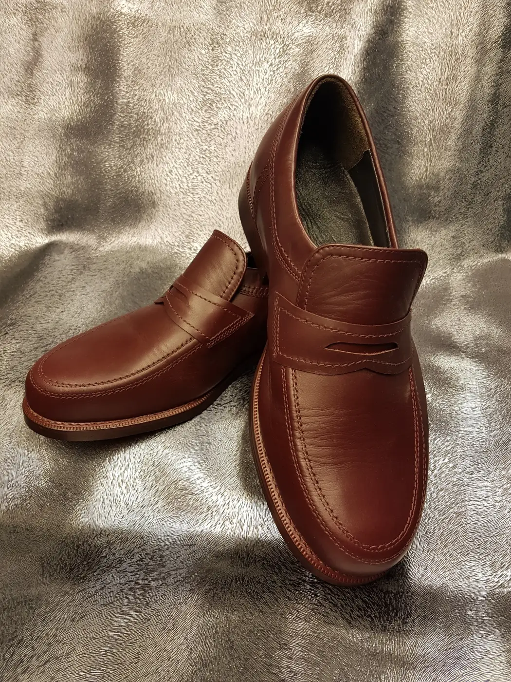 Braune Slipper nach Maß
